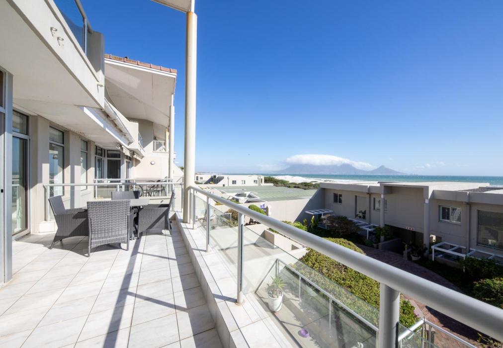 Dolphin Beach C110