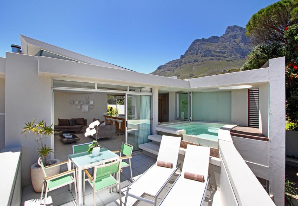 Lions View - 2 Bedroom Penthouse