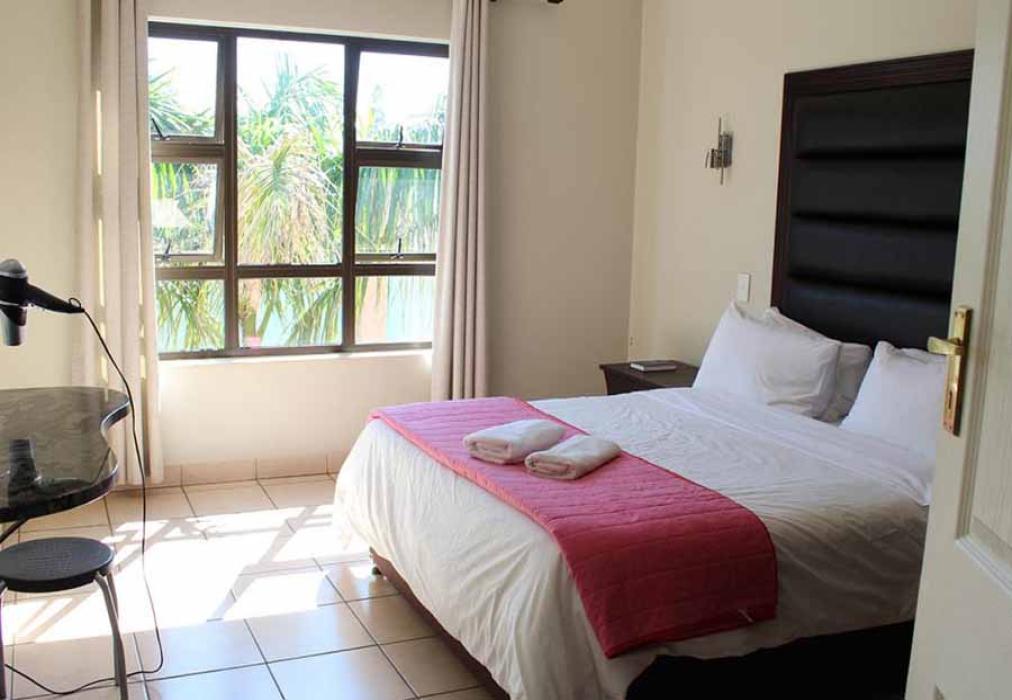 Palm Valley Inn - Three Bedroom Balcony