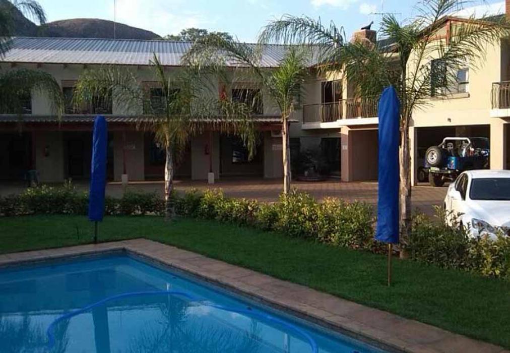 Palm Valley Inn - One Bedroom Balcony