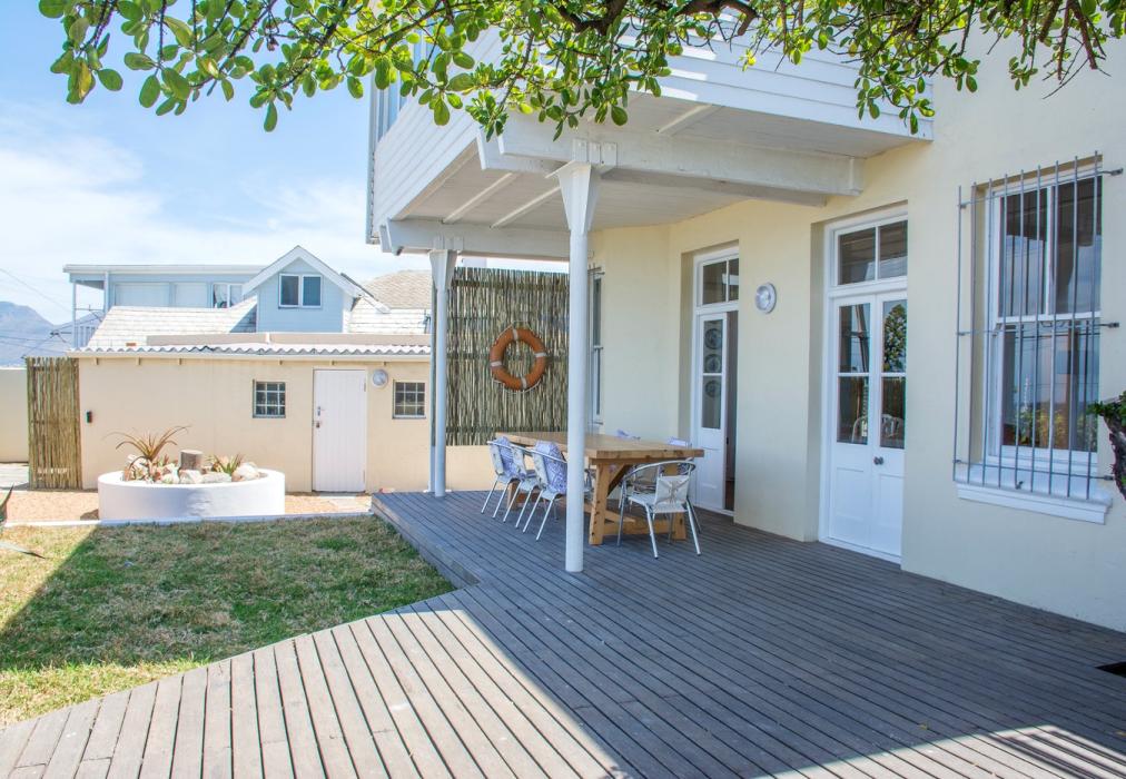 Fintimara Beach House