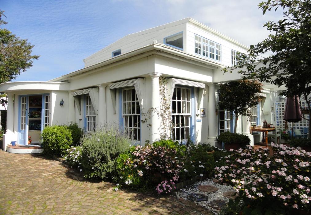 Eastbury - Courtyard Suite
