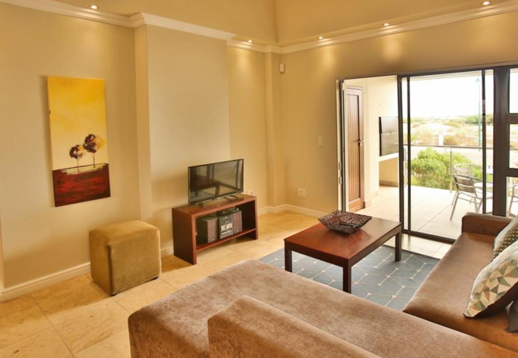 Ellefsen Suite 135