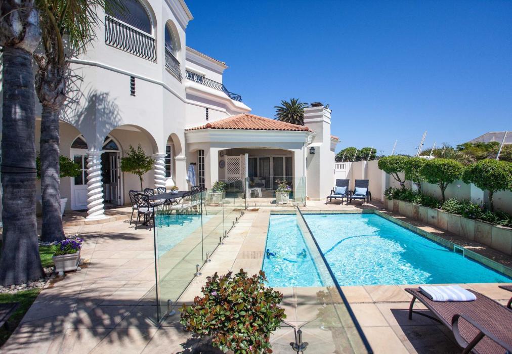 No 4 Boutique Beach House