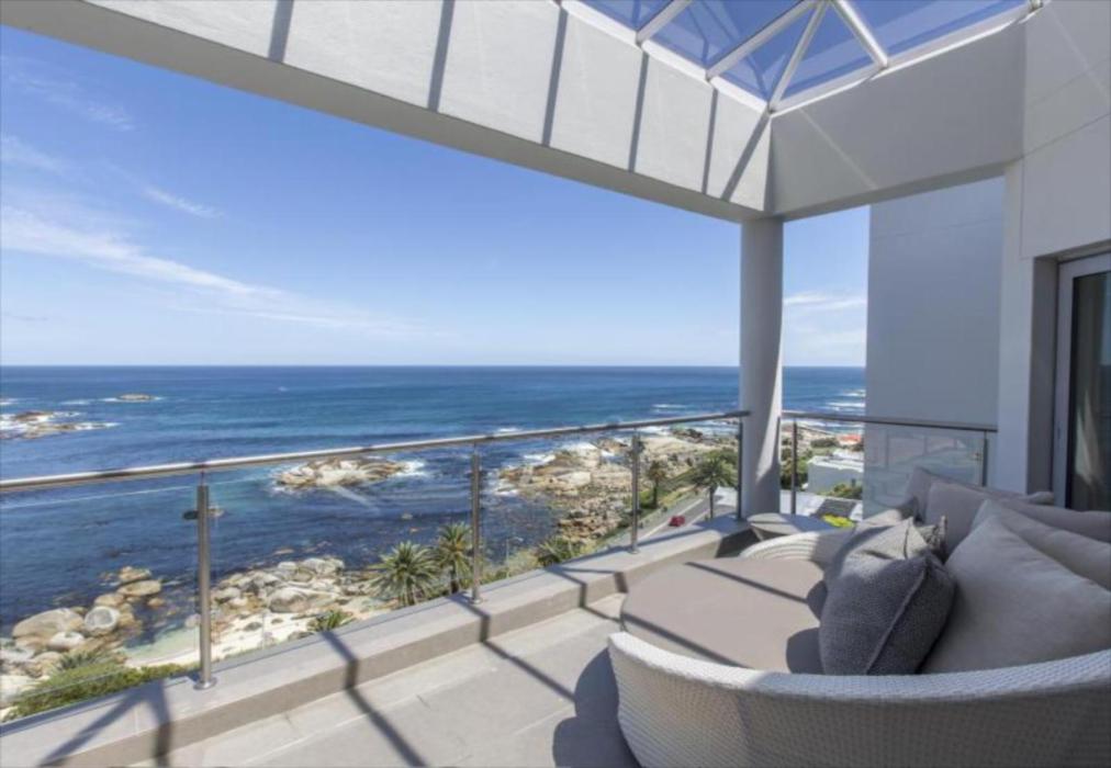 62 Camps Bay