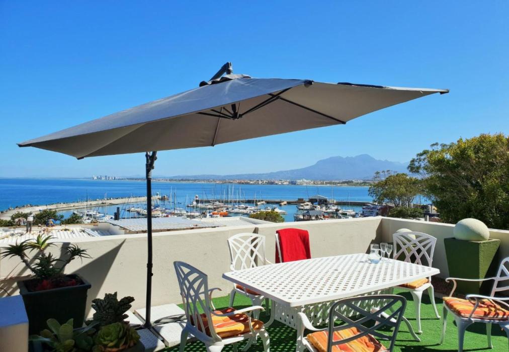 Linga Longa Gordon's Bay