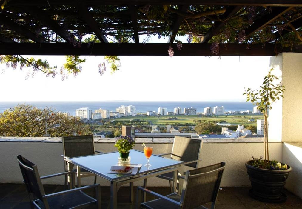 121 Ocean View Drive - Studio Apartment