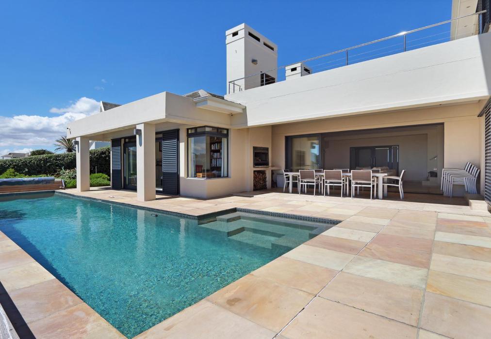 Kite Surfers beach Villa