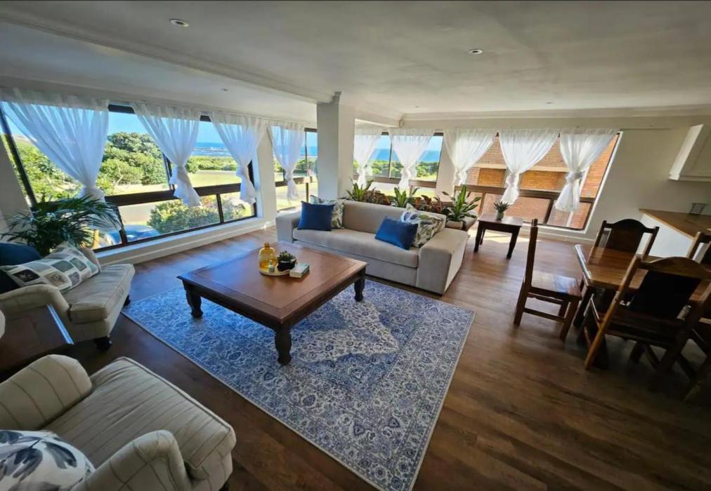 Upstairs Sea View Apartment