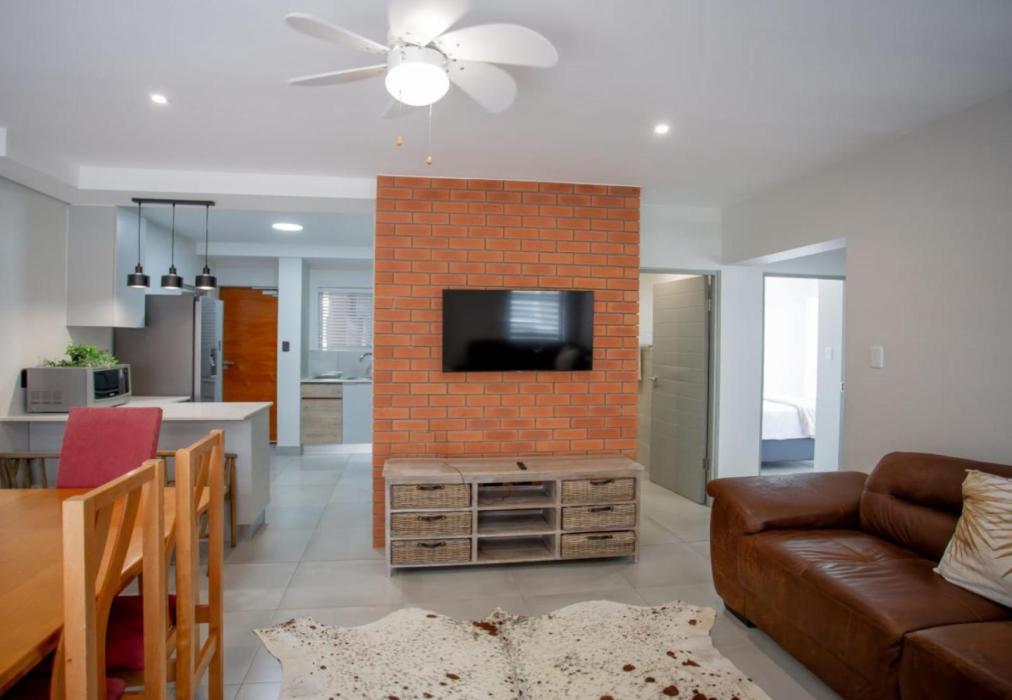 1 on York Unit 37