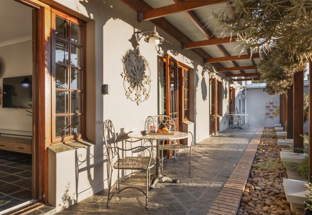 Olive Apartment